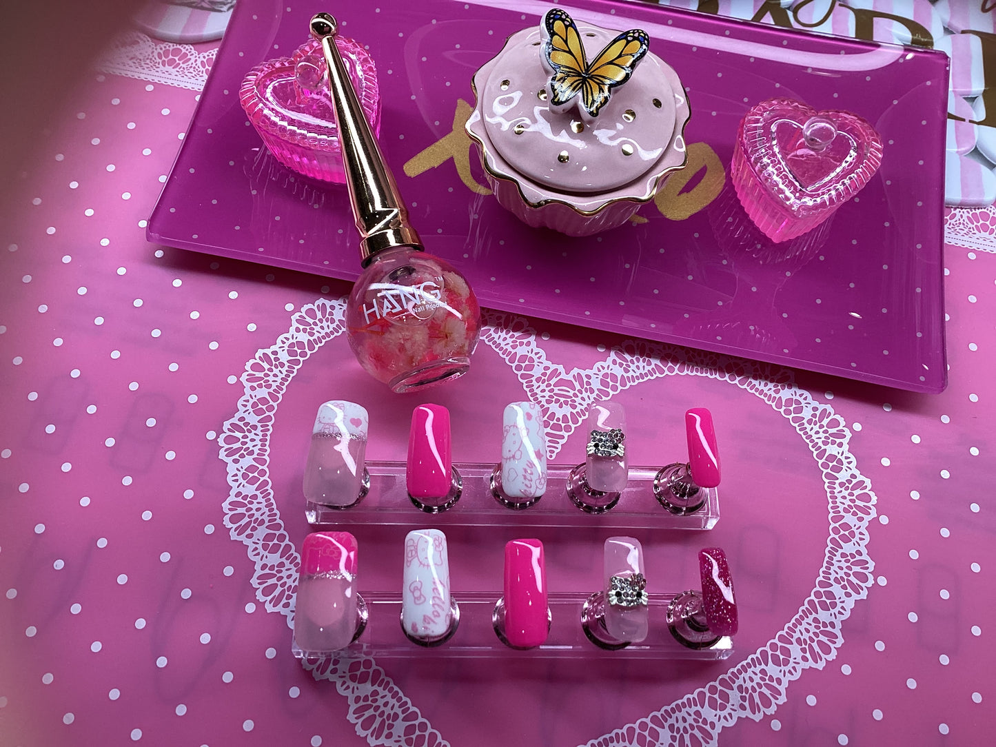 Hello Kitty Frenchie - Medium Square
